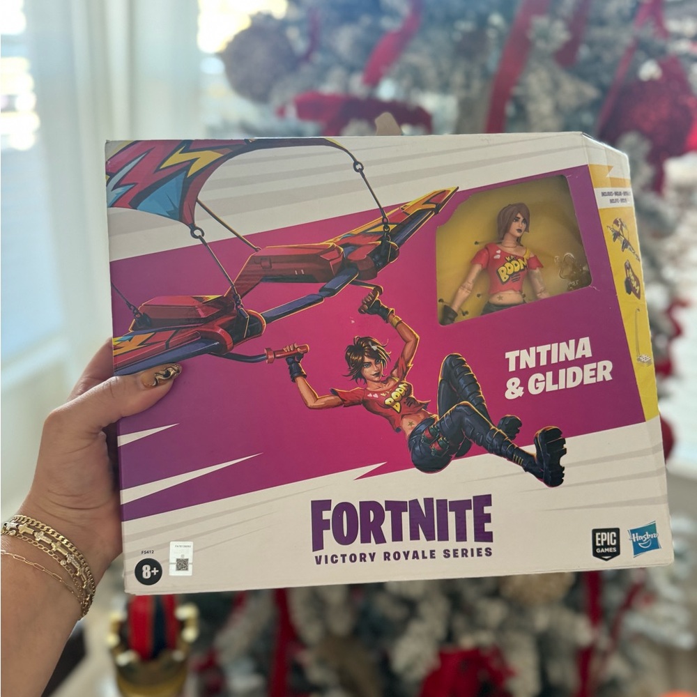 Hasbro Fortnite Victory Royale Series TNTina glider Collectible Action F… - Picture 7 of 7